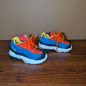 Nike Kids Sneakers in Vibrant Orange and Blue